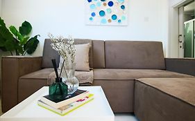 Phaedrus Living: Seaside Luxury Flat Lighthouse 66